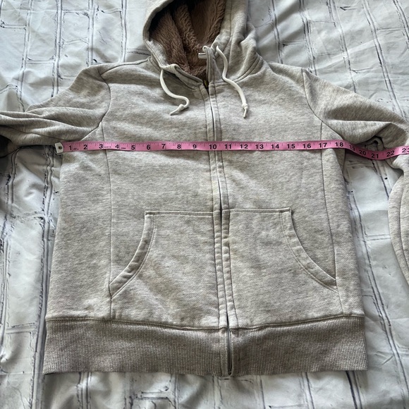 Uniqlo Sherpa Lined Zip Hoodie Heather Gray Women’s XS Faux Fur Fleece Jacket - Picture 12 of 13